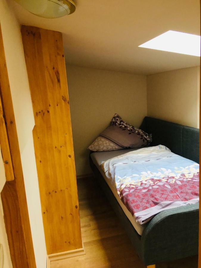 Ferienwohnung Am Nuerburgring/Wintersport Arft Acht エクステリア 写真