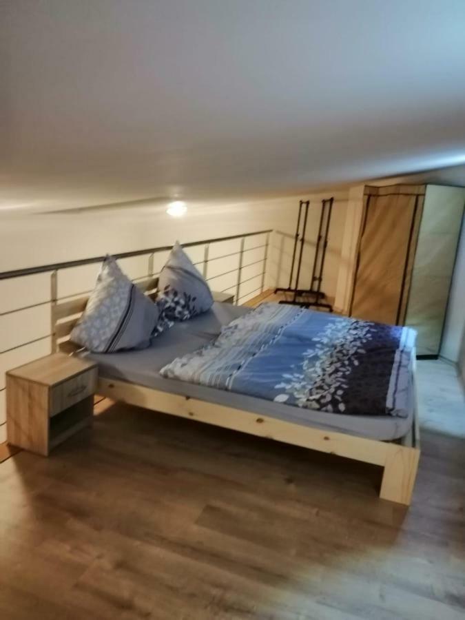 Ferienwohnung Am Nuerburgring/Wintersport Arft Acht エクステリア 写真
